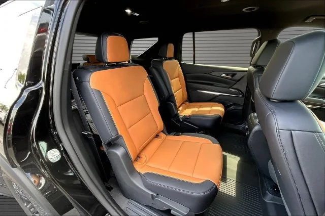 2027 Chevrolet Traverse Z71 - Photo 10