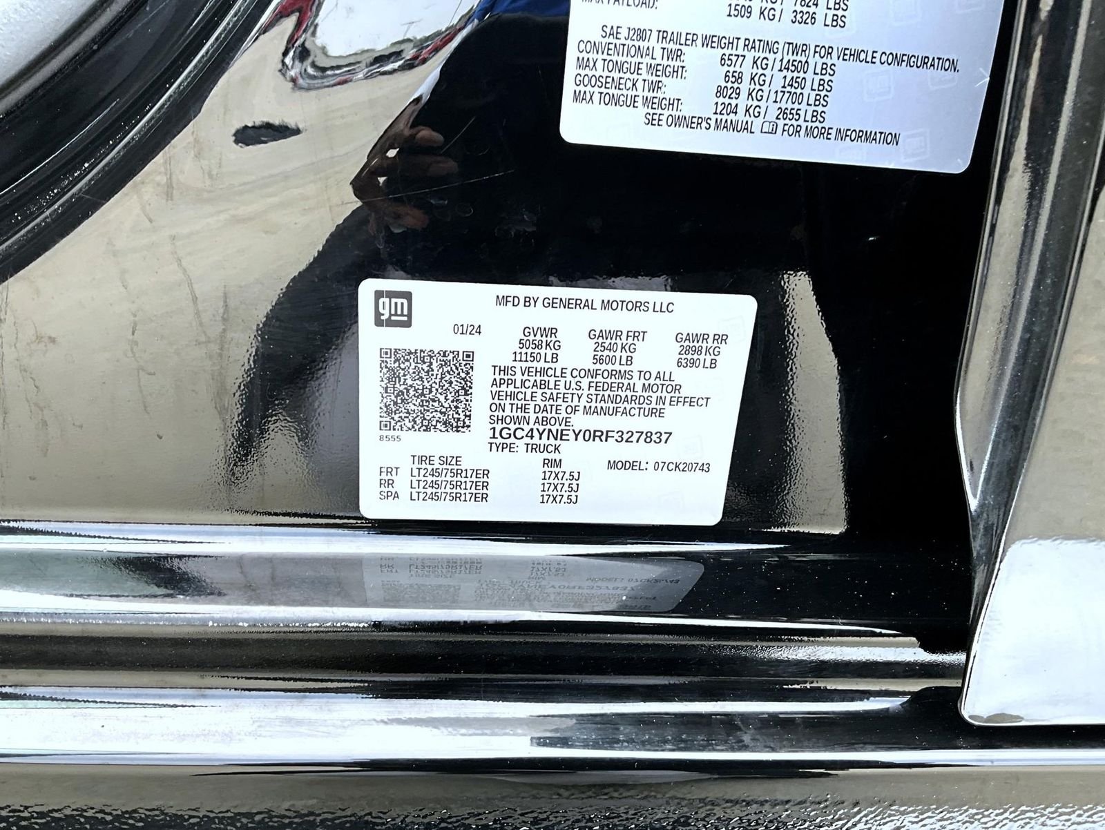 Used 2024 Black Chevrolet LT image 25