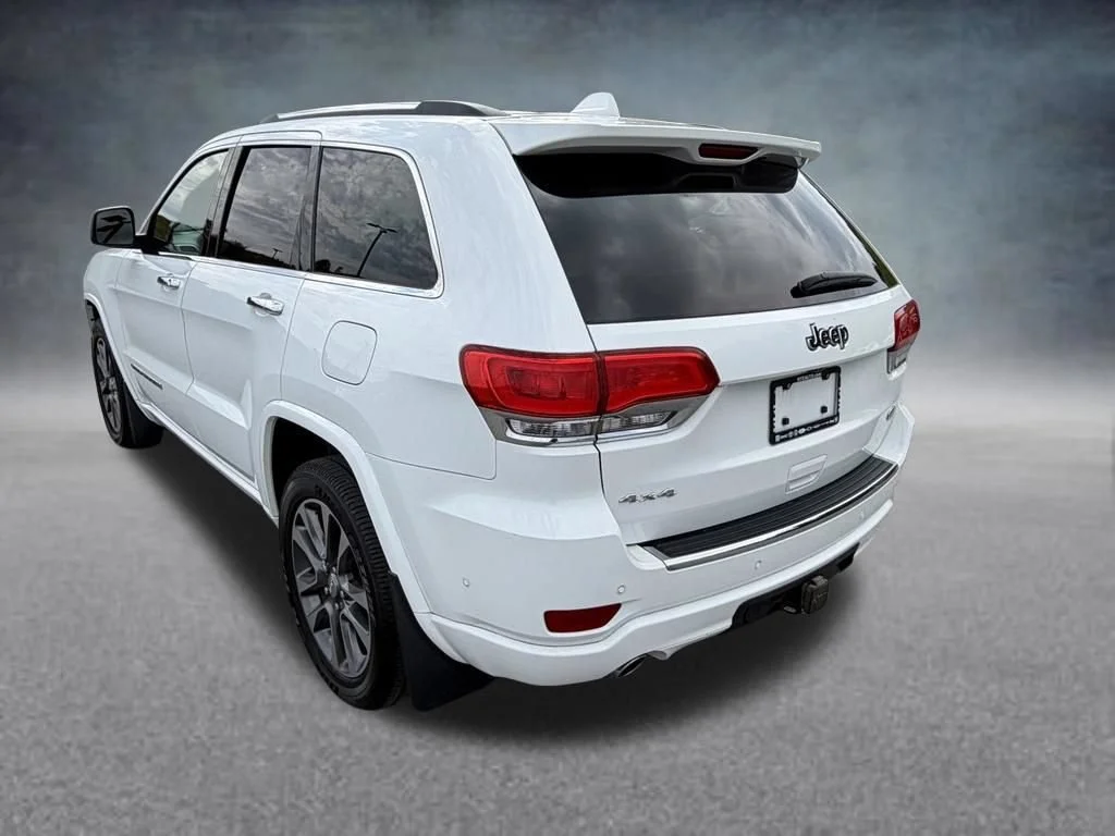 Used 2017 Bright White Clea Jeep Overland image 3