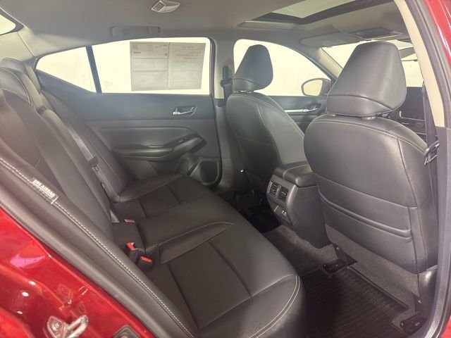 Used 2024 Red Nissan 2.5 SL image 5