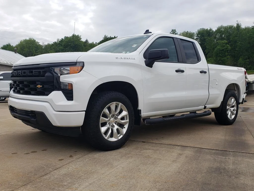 Used 2023 Summit White Chevrolet Custom image 8