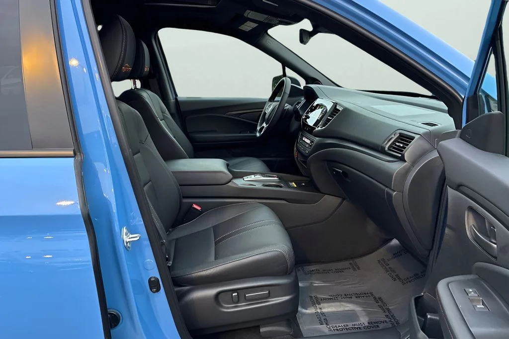 Used 2024 Blue Honda TrailSport image 19