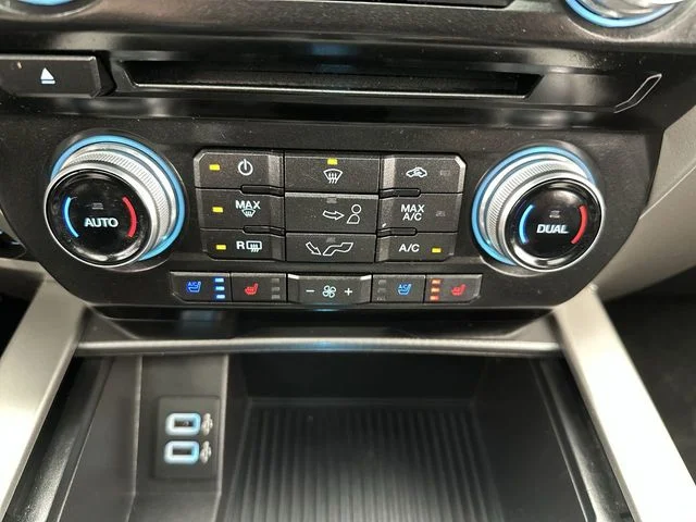 Used 2017 White Ford Lariat image 19