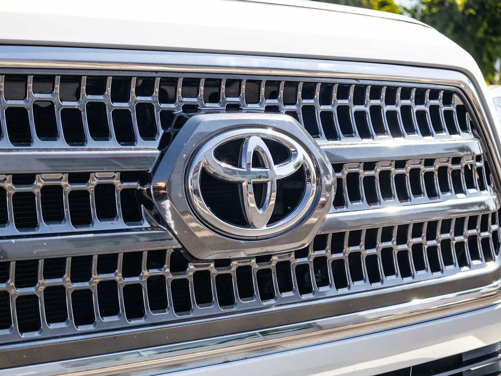 Used 2017 Super White Toyota TRD Off Road image 5