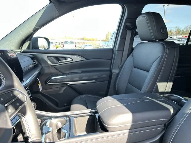 New 2026 Mosaic Black Metallic Chevrolet LT image 29