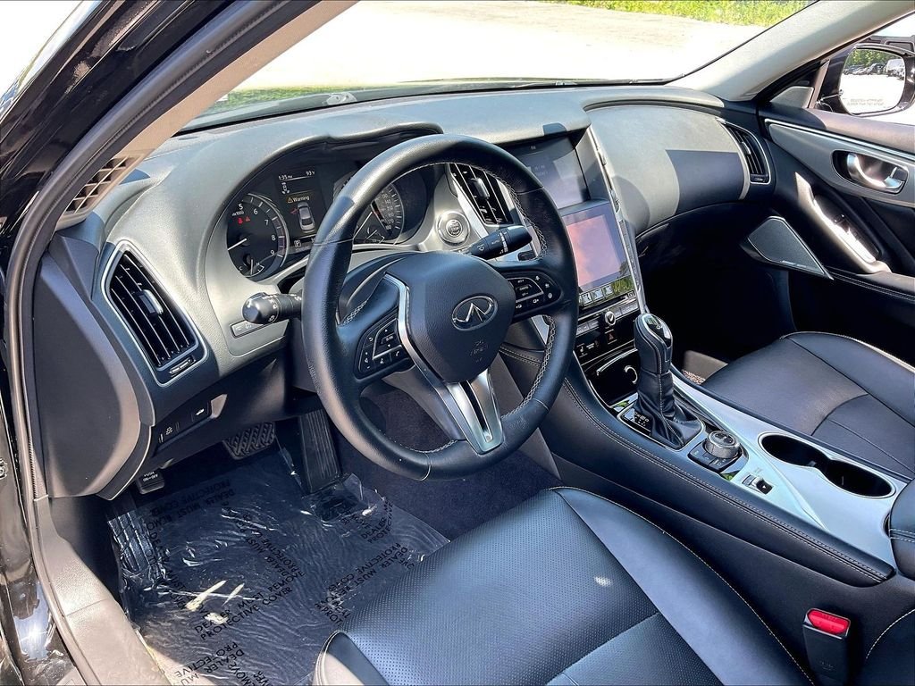 Used 2024 Black Obsidian INFINITI LUXE image 8