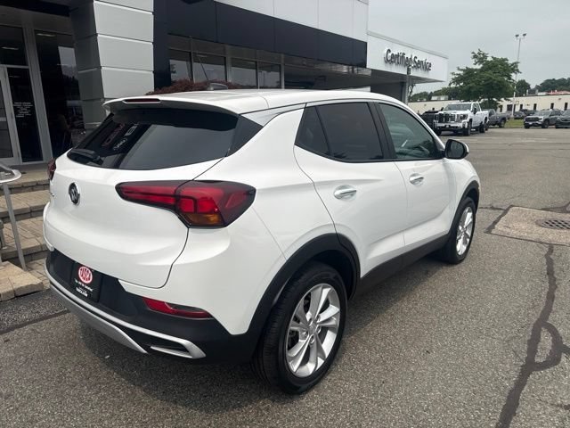 Used 2023 Summit White Buick Preferred image 7