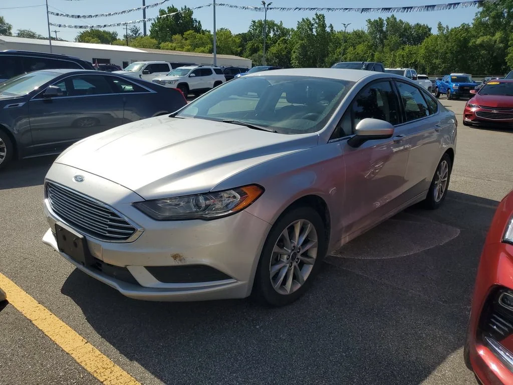 2017 Ford Fusion SE FWD's photo