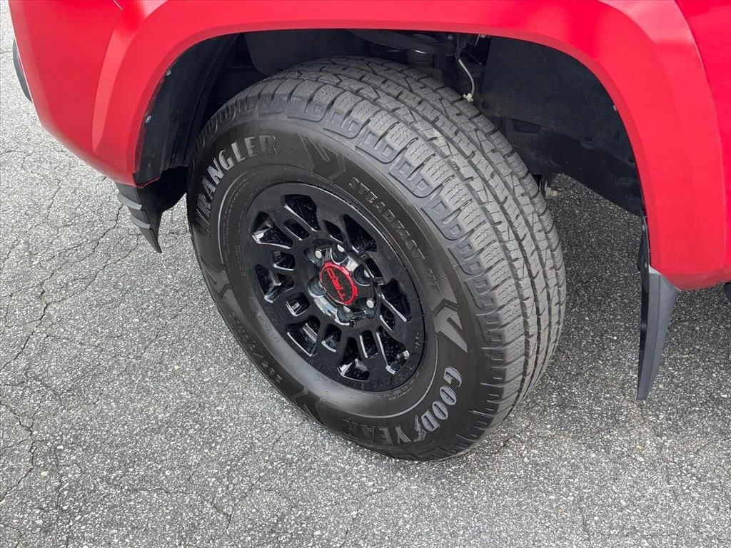Used 2022 Red Toyota SR5 image 27
