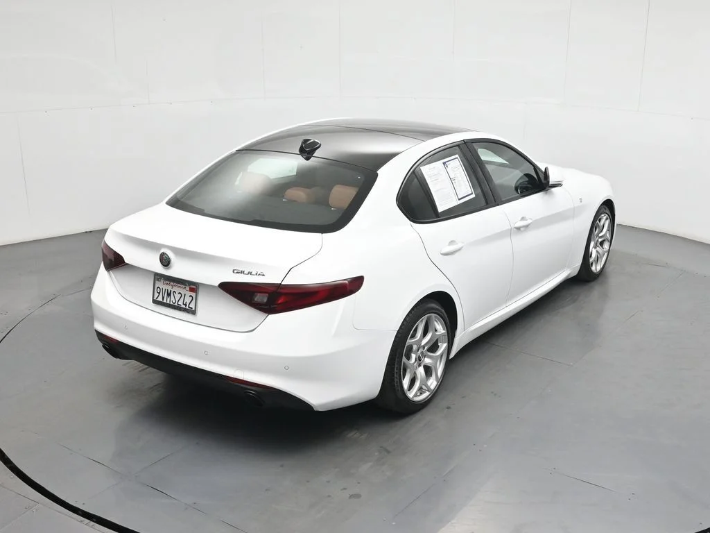 Used 2022 White Alfa Romeo Ti image 38
