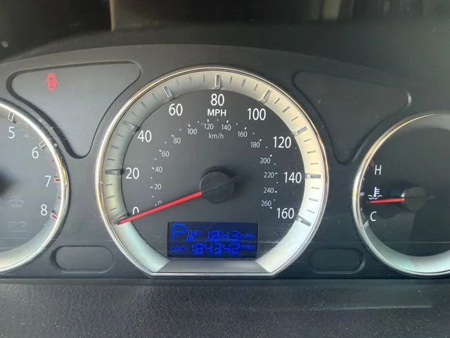 Used 2009 Brown Hyundai GLS image 13