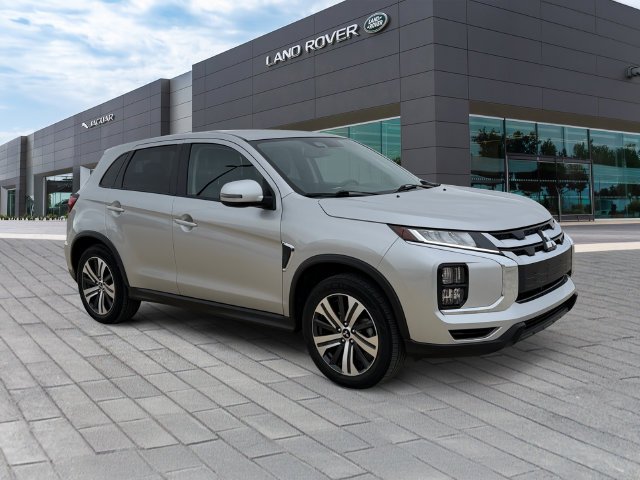 Used 2022  Mitsubishi 2.0 SE image 7