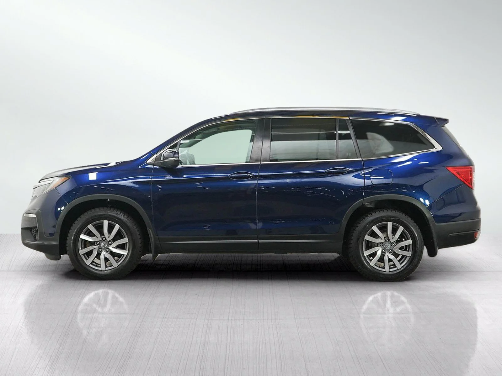 Used 2020 Honda Pilot EX-L with VIN 5FNYF6H73LB503226 for sale in Burnsville, Minnesota