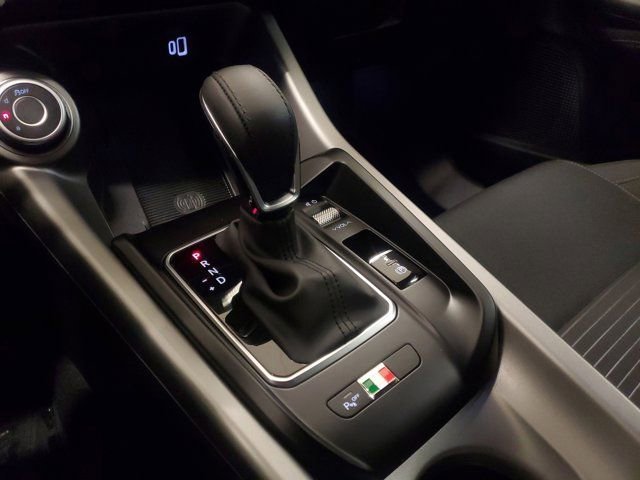 Used 2025 Milano White Alfa Romeo Base image 32