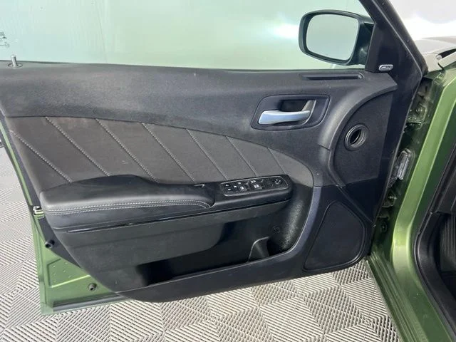 Used 2023 Green Dodge SXT image 15