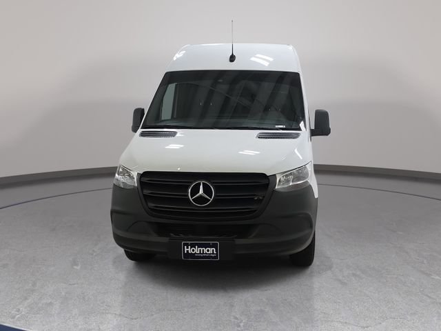 Used 2022 White Mercedes-Benz Passenger 144 WB image 3
