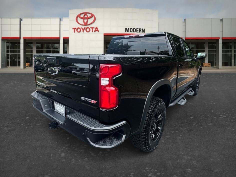 Used 2025 Black Chevrolet ZR2 image 5