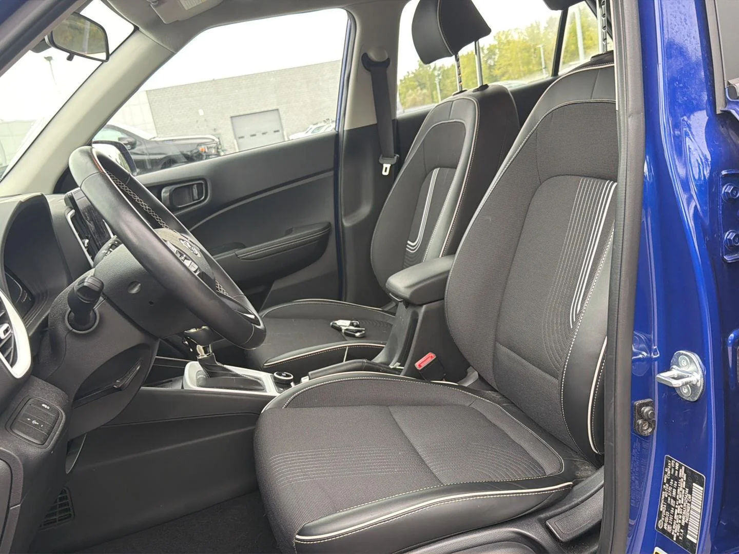 Used 2023 Intense Blue Hyundai Limited image 17