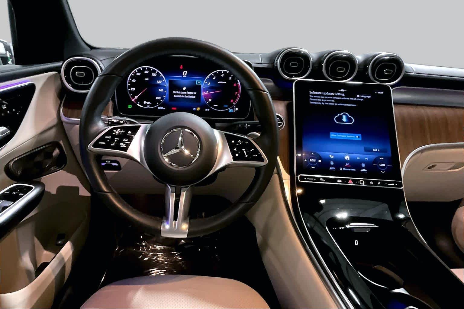 Used 2024 Nautical Blue Metallic Mercedes-Benz GLC 300 image 6