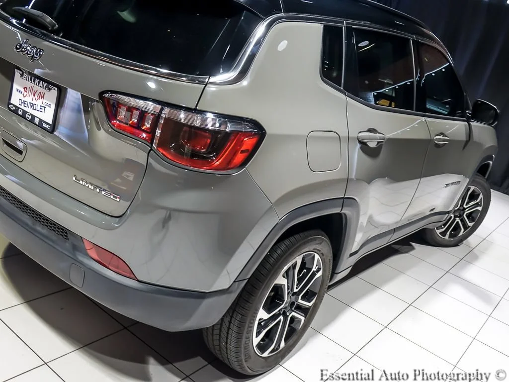 Used 2022 Gray Jeep Limited image 8