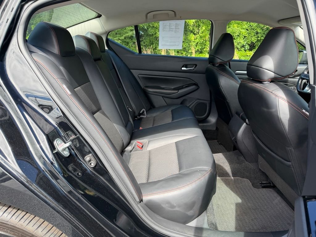 Used 2025 Black Nissan 2.5 SR image 11