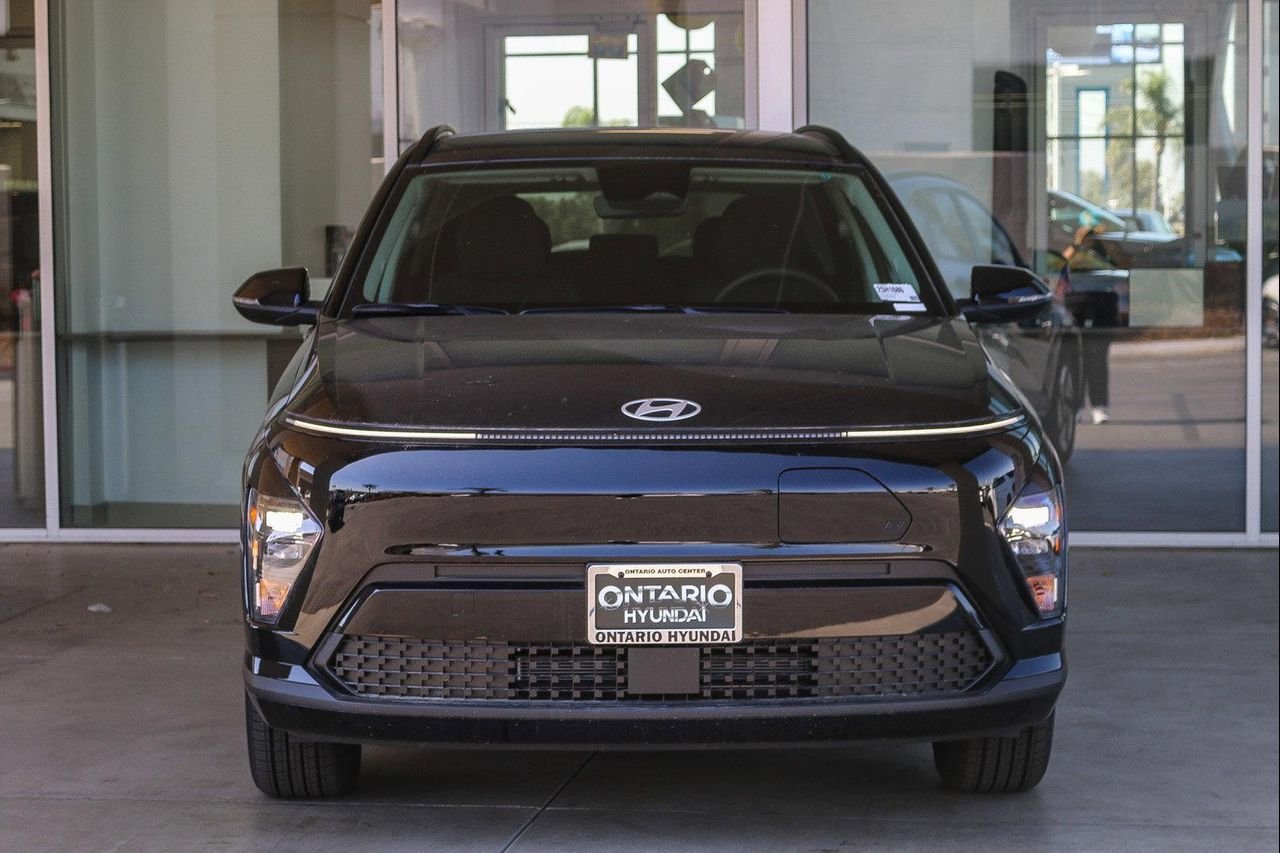 2025 Hyundai Kona EV SEL - Photo 32