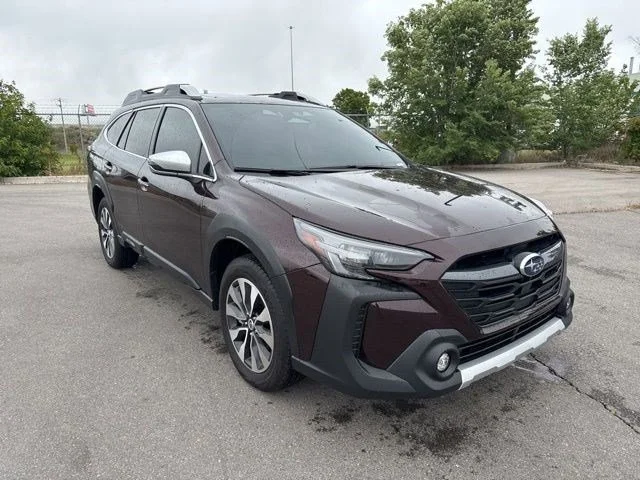 2025 Subaru Outback Touring XT's photo