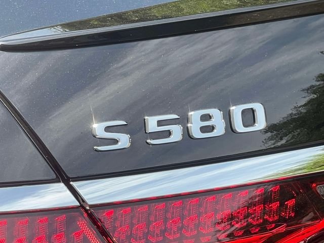 Certified Used 2022 Black Mercedes-Benz S 580 image 11