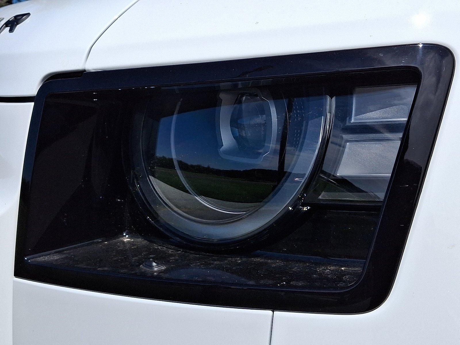 New 2026 Fuji White Land Rover  image 6
