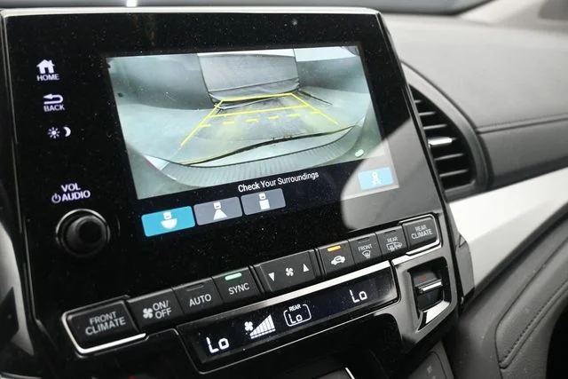 2024 Honda Odyssey EX-L - Photo 18