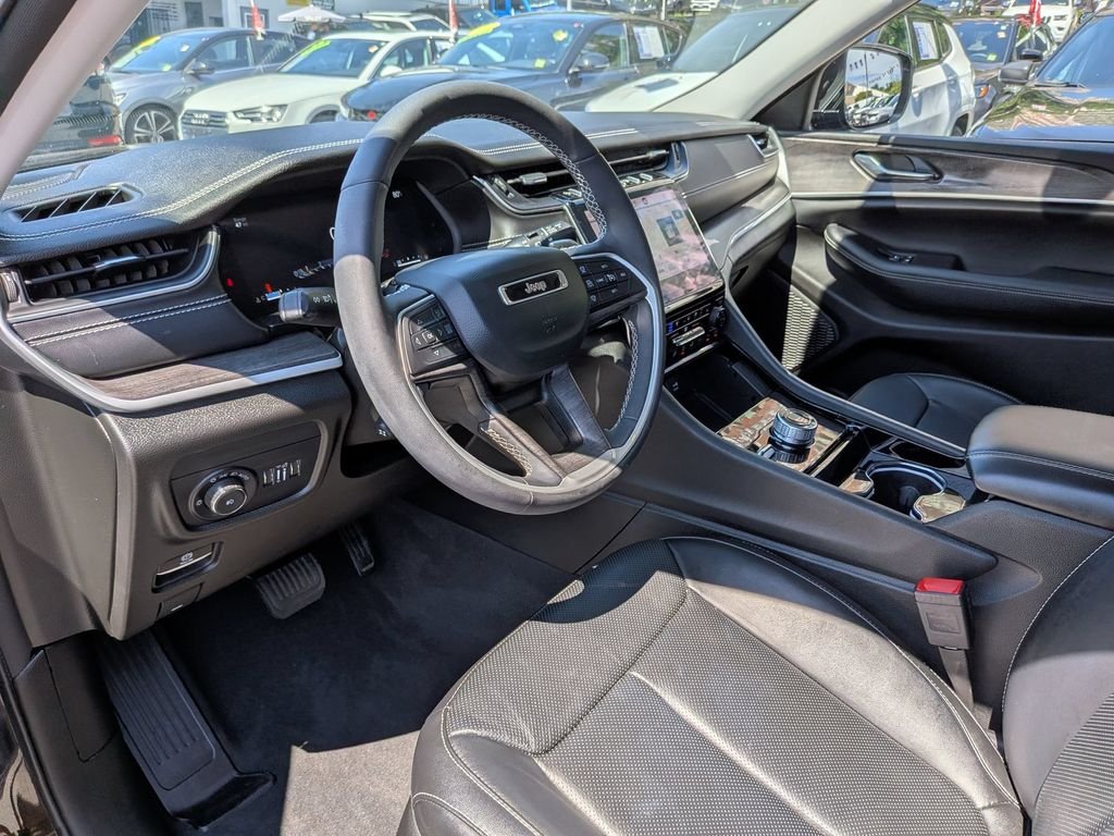 Used 2023 Black Jeep Limited image 14