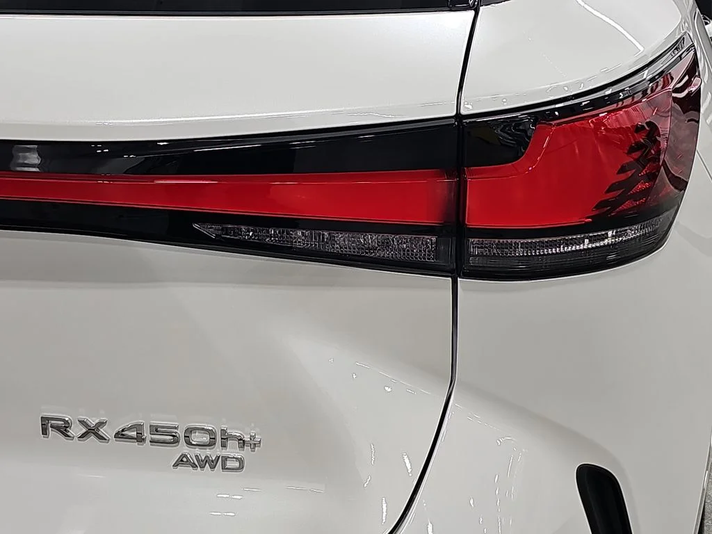 New 2026 Eminent White Pearl Lexus LUXURY AWD image 32