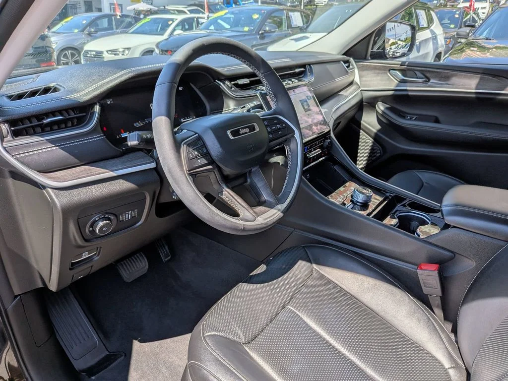 Used 2023 Black Jeep Limited image 14