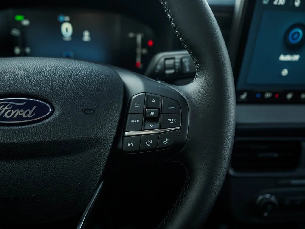 New 2026 Carbonized Gray Metallic Ford XLT image 19