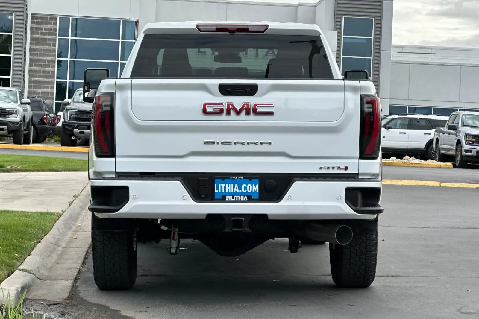 Certified Used 2025 Summit White GMC AT4 image 7