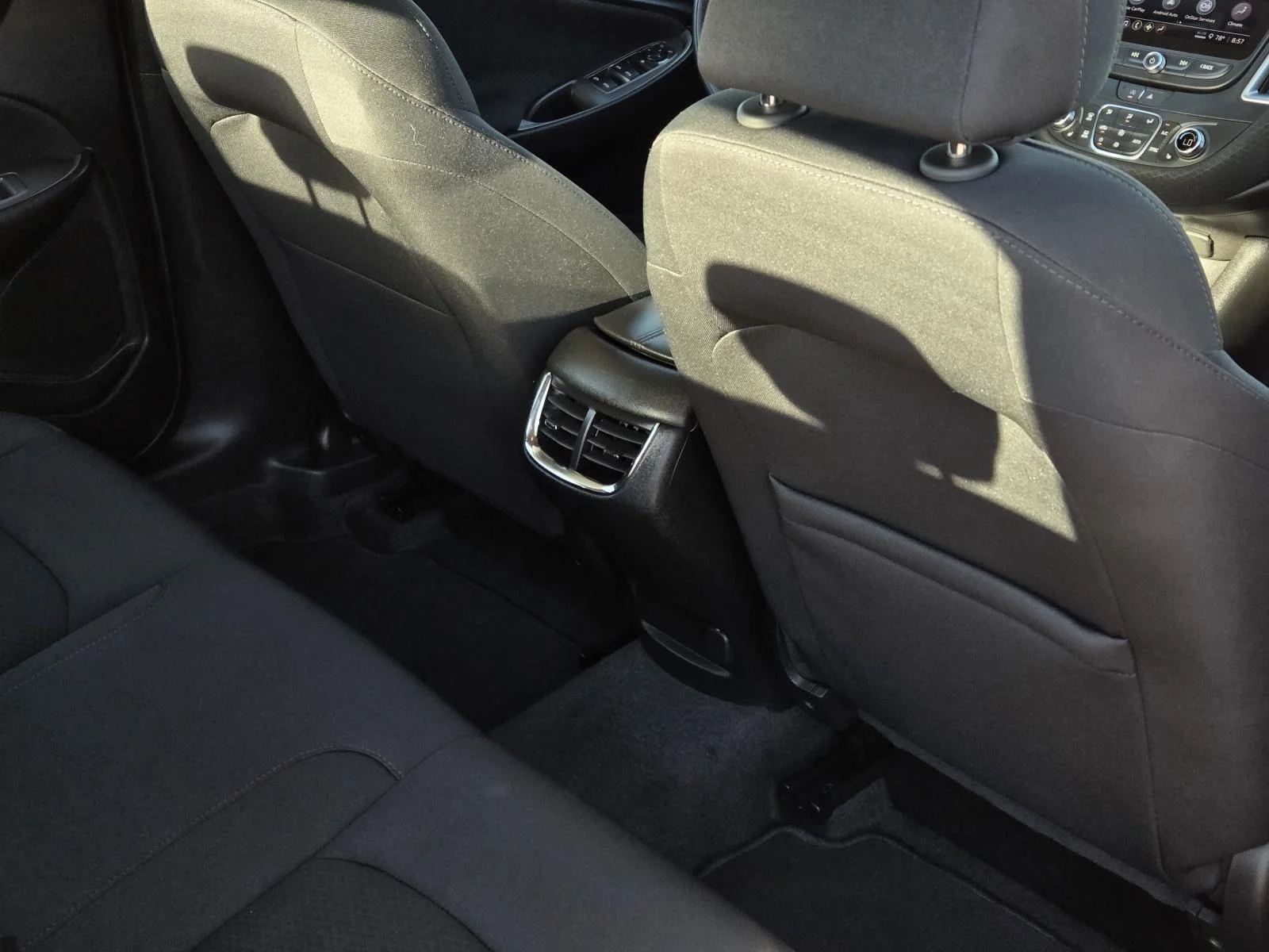 Used 2025 Summit White Chevrolet LT image 32