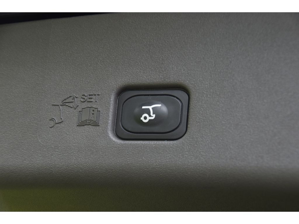 Used 2024 INFINITE BLACK MET CC Lincoln Reserve image 23