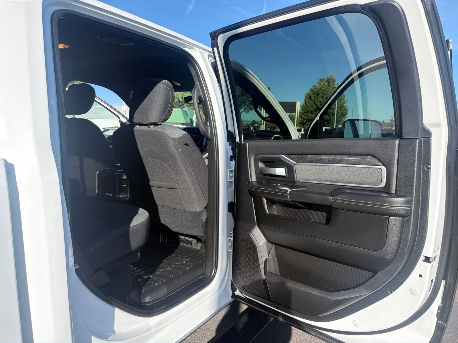 Used 2019 White Ram Big Horn image 36