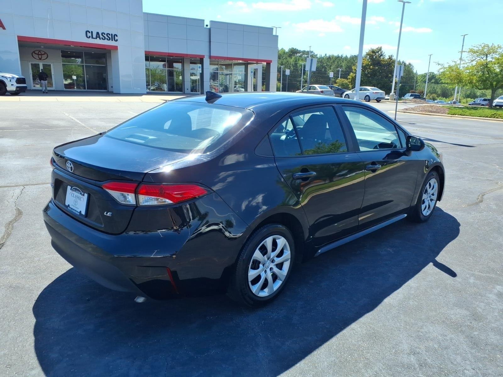Used 2024  Toyota LE image 2