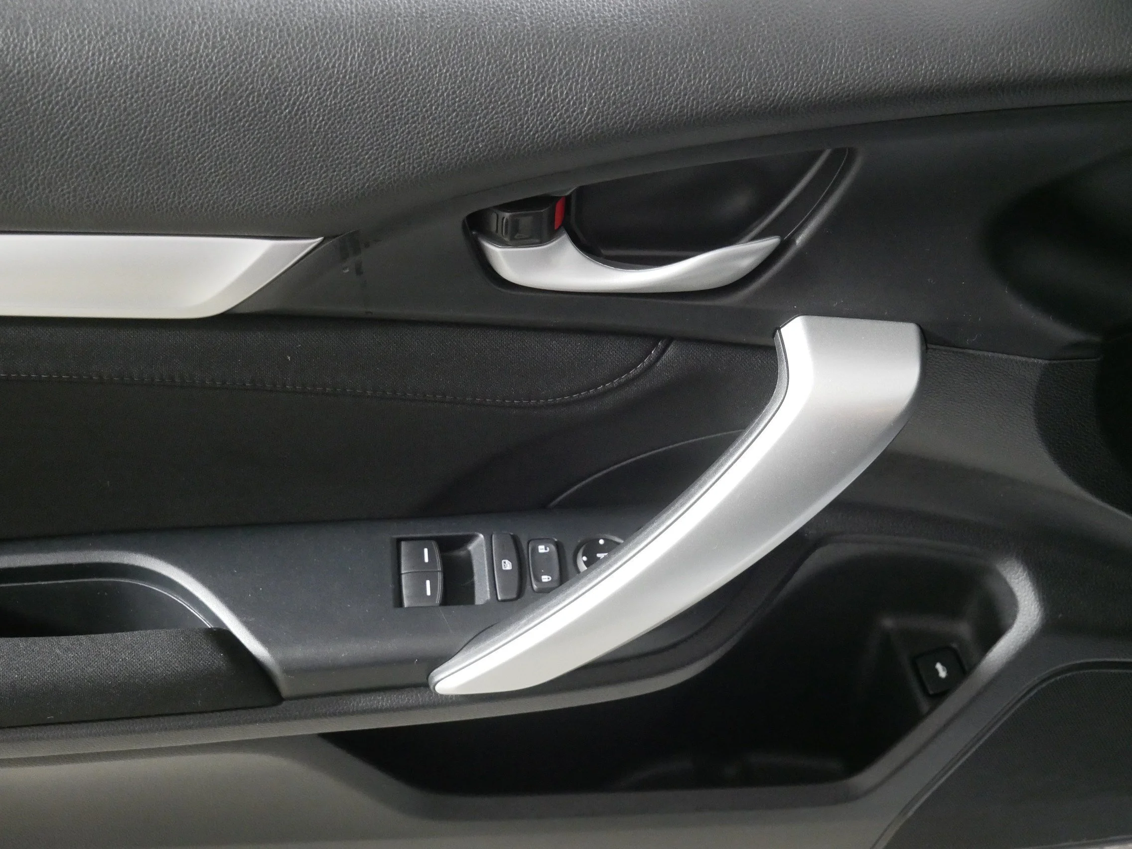 Used 2020 Lunar Silver Metallic Honda EX image 19