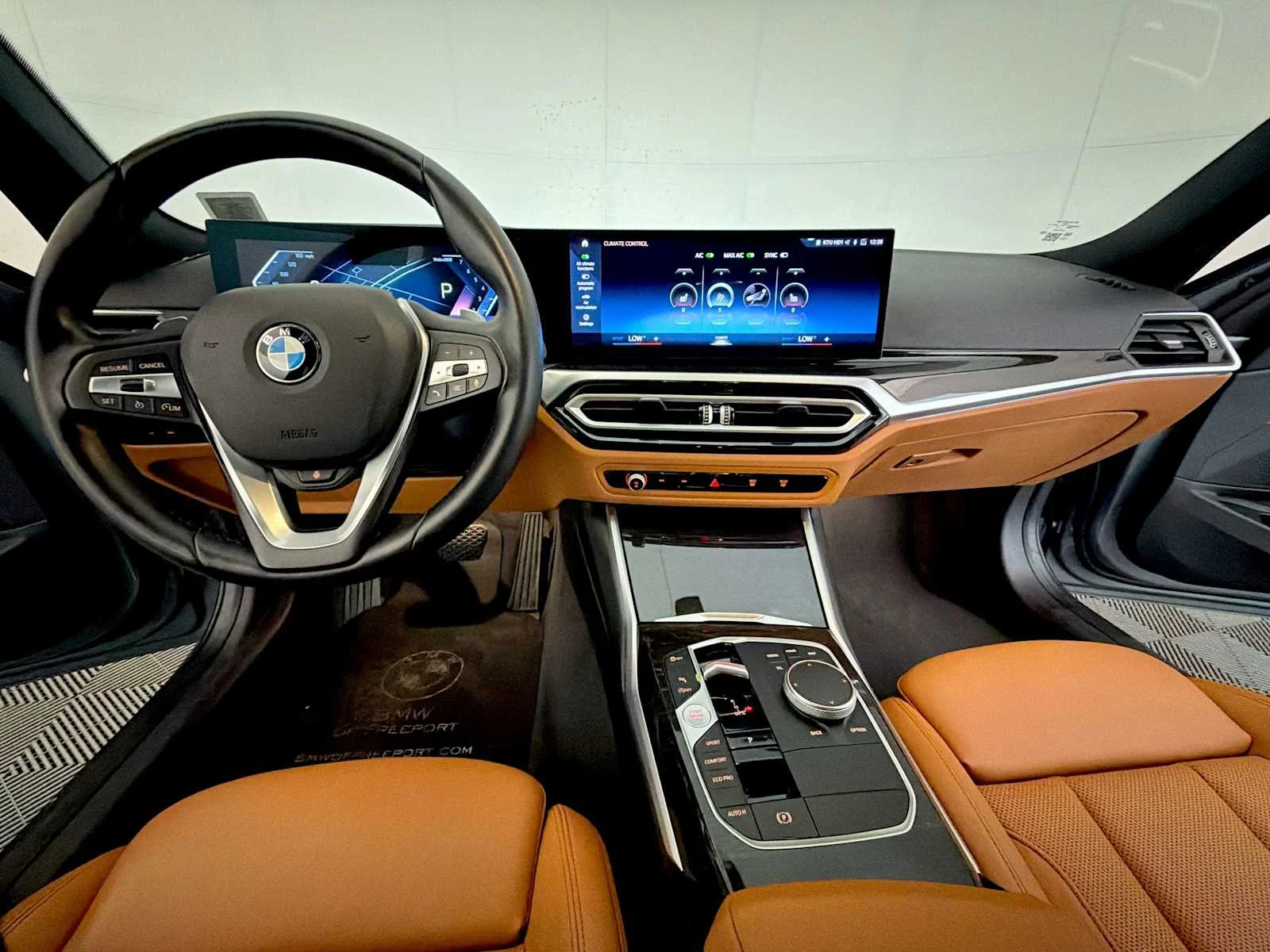 2024 BMW 3 Series 330i - Photo 17