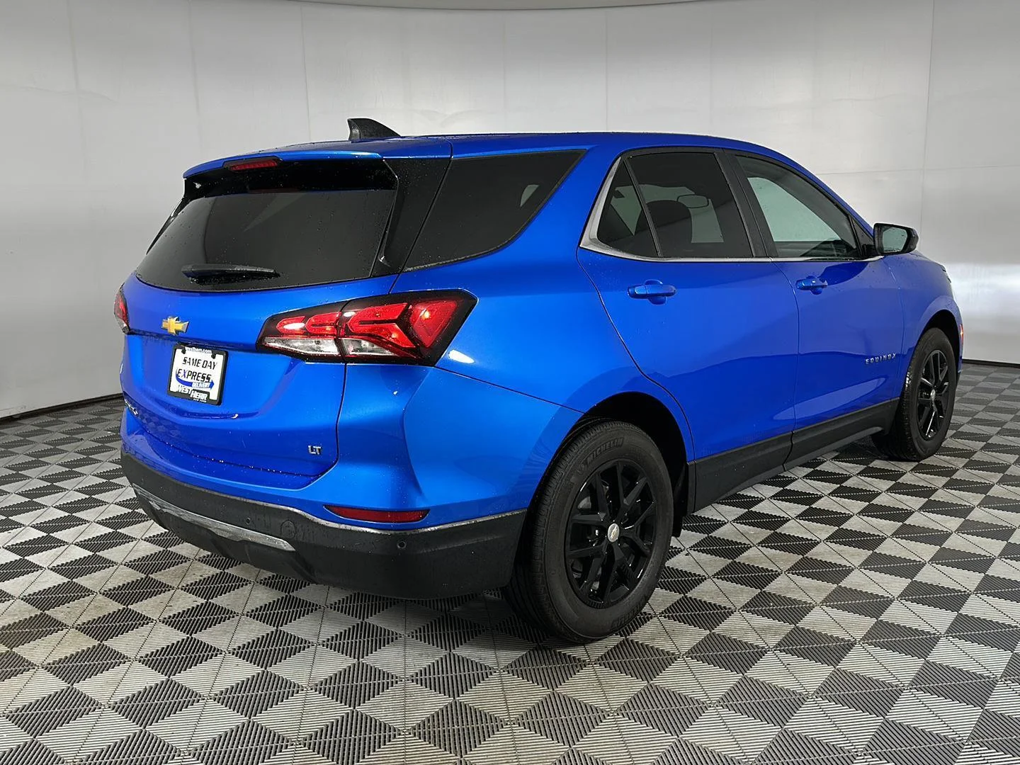 Used 2024 Riptide Blue Chevrolet LT image 7