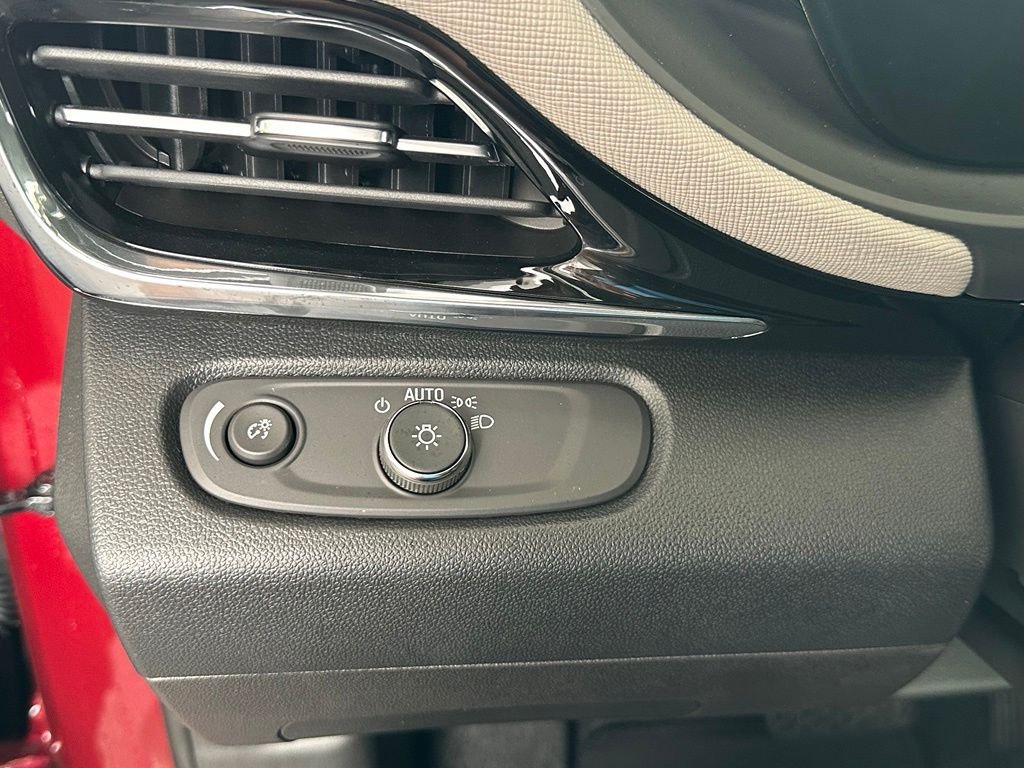 Used 2025 Red Buick Avenir image 19