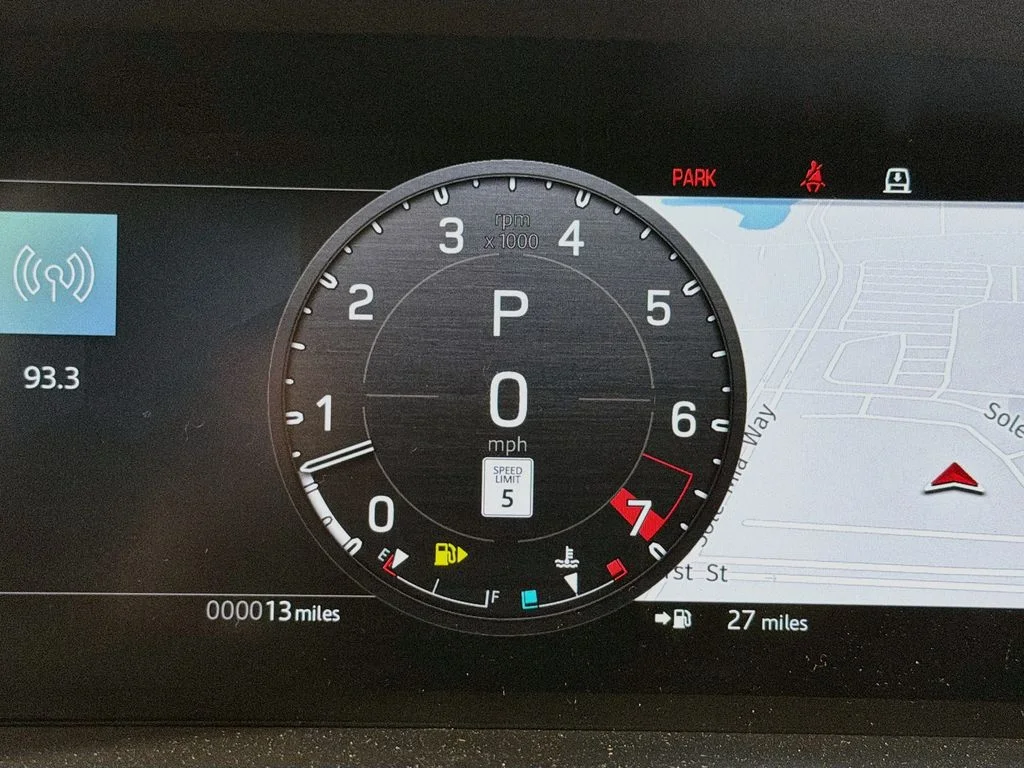 New 2026 Borasco Grey Land Rover X-Dynamic SE image 12