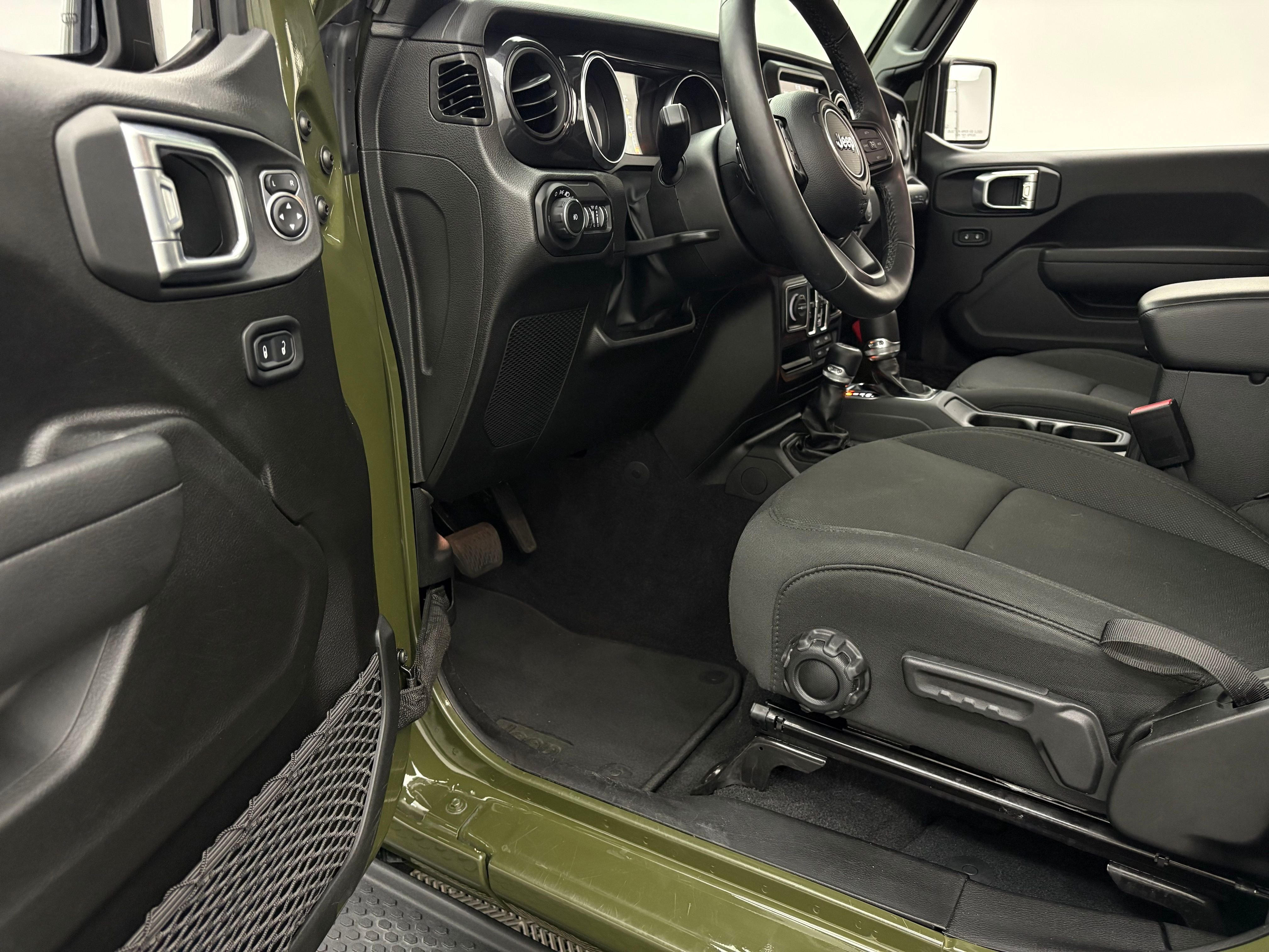 Used 2022 Sarge Green Clearcoat Jeep Unlimited Sport Altitude image 16