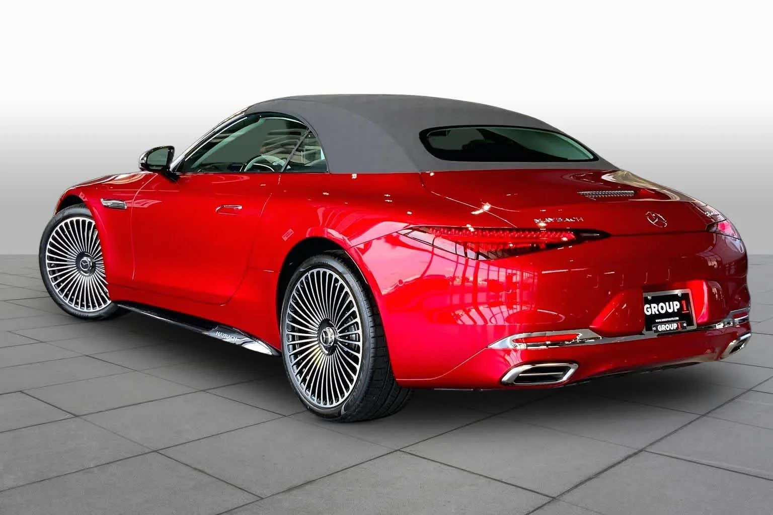 New 2026 MANUFAKTUR garnet red metallic (Red Ambiance) Mercedes-Benz Maybach SL 680 Monogram Series image 12