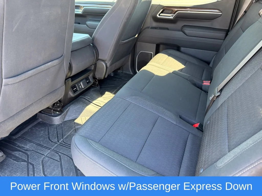 Used 2023 SUMMIT WHITE Chevrolet LT image 22