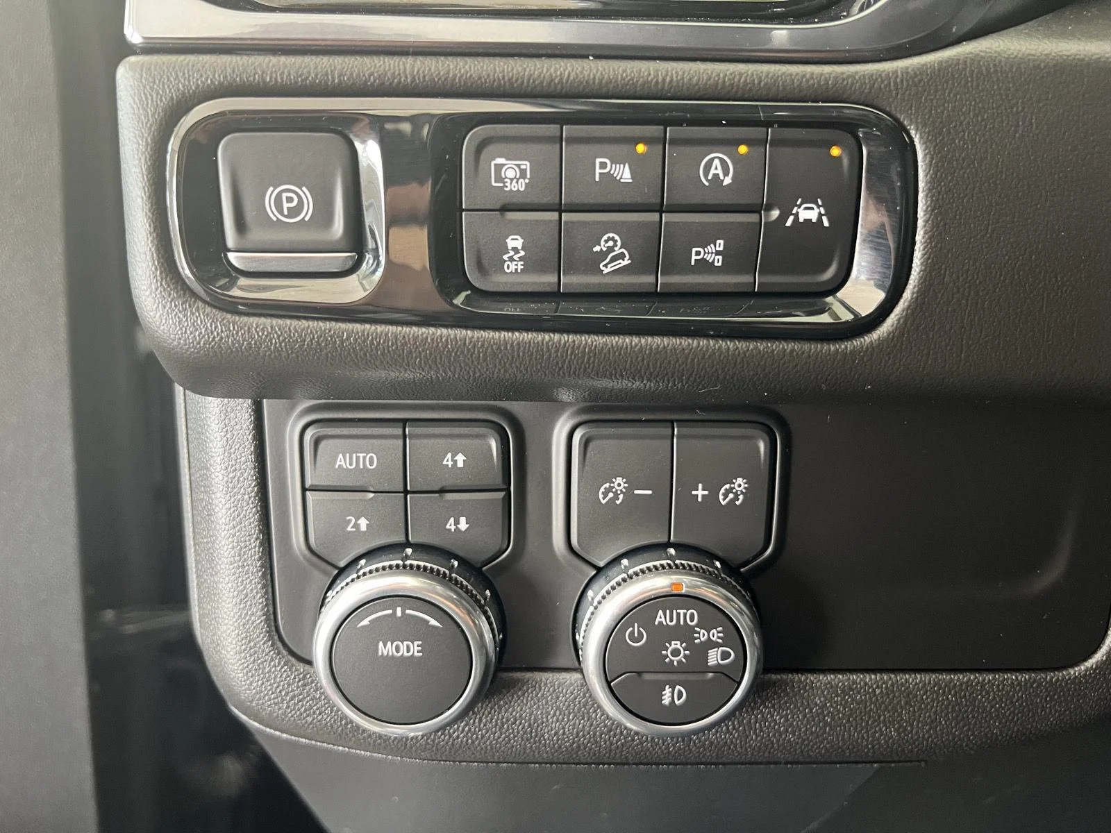 Used 2026 Onyx Black GMC AT4 image 13