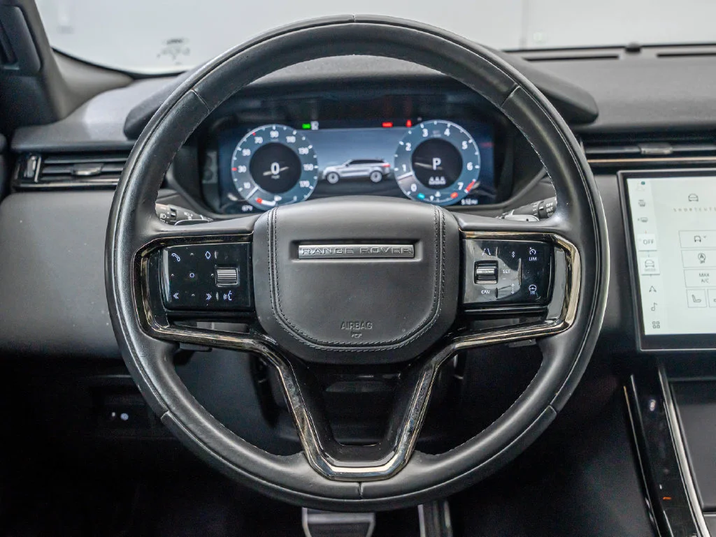 Used 2024 Santorini Black Metallic Land Rover Dynamic SE image 39