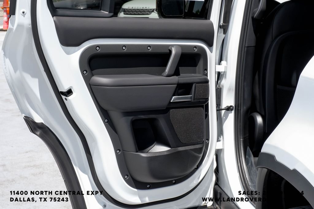 New 2026 Fuji White Land Rover S image 47